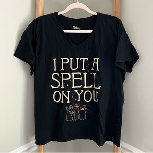 Disney Hocus Pocus V Neck Short Sleeve Tee Shirt Black I Put A Spell On You